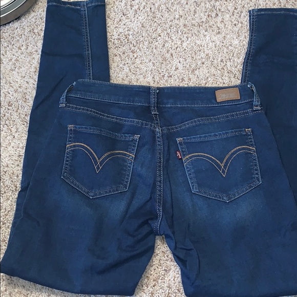 Levi’s - Picture 3 of 3